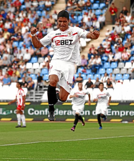 Renato: "Mi corazón siempre está en Sevilla"