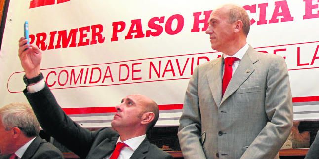 La posible salida de Monchi, un runrún que cobra fuerza