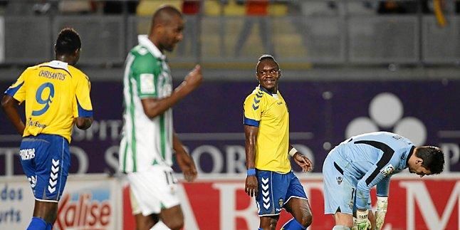 Stosic anda como loco por Thievy