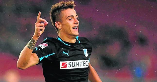 Joselu: "El Betis puede ser una opción y existen muchas fórmulas"