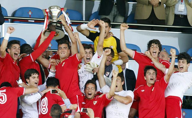 El Sevilla (3-2) se hace con la Copa de Campeones juvenil