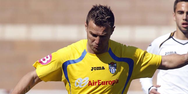 El exsevillista Antoñito se retira del fútbol