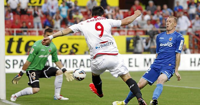 Negredo, tercer máximo goleador del Sevilla en una temporada