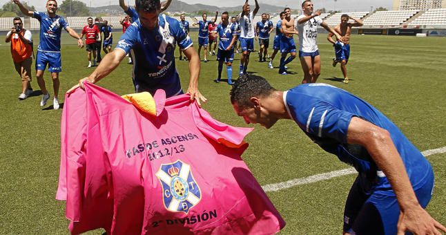 Alavés y Tenerife ascienden a Segunda división