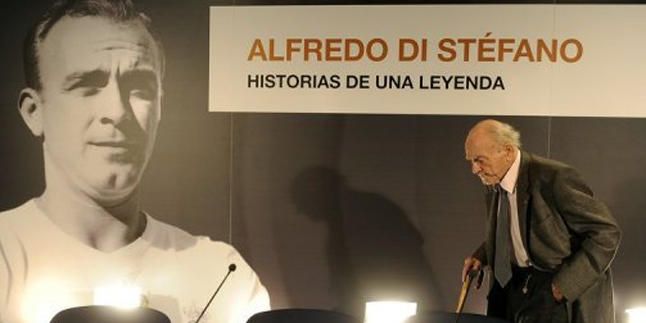 El Real Madrid rinde homenaje a Alfredo Di Stéfano