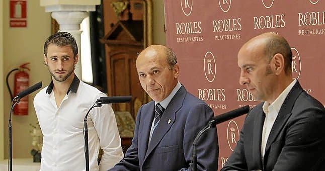 Del Nido: "Estoy muy ilusionado con los fichajes que van a venir"