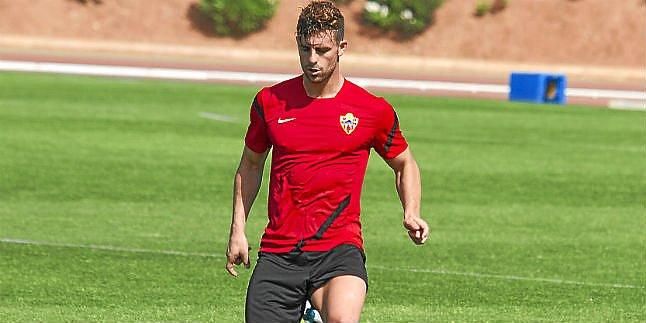 Rodri: "Quiero triunfar en Almería como todos los puntas que han jugado aquí"