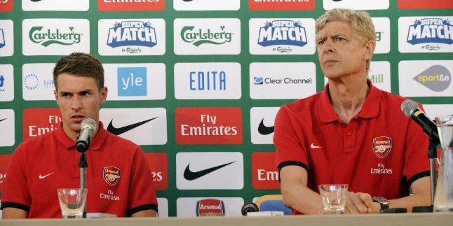 Arsene Wenger, "muy contento" con Walcott y Ramsey