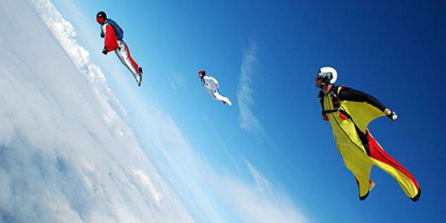 'Wingsuit', un deporte de alto riesgo que inquieta en Francia