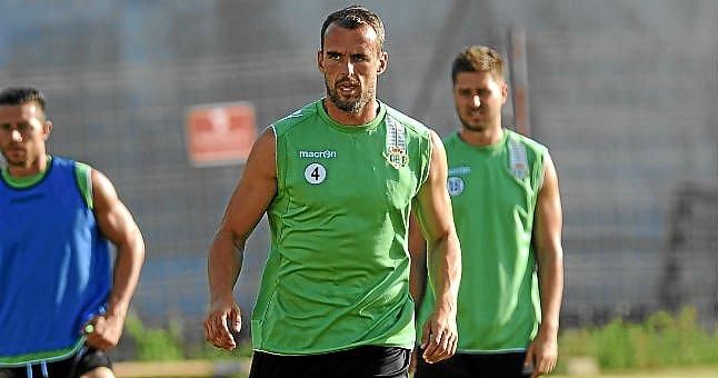 El Stuttgart quiere a Amaya y el Betis ha tanteado ya a Lopo