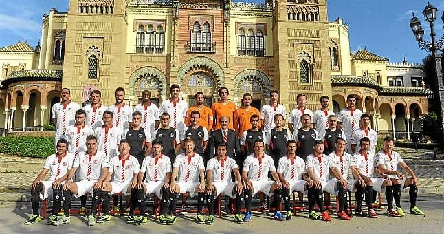 Foto oficial de la temporada 13/14 en el Parque de María Luisa