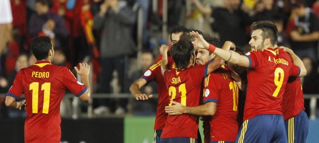 España gana a Bielorrusia (2-1) y está a un punto del Mundial