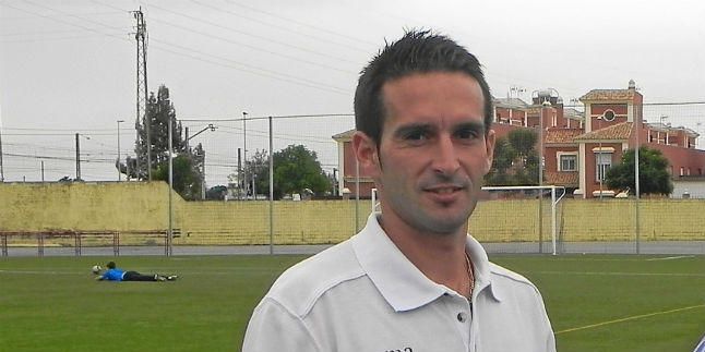 Juanfran Romero (Brenes): "Será difícil, jugamos contra el único invicto"