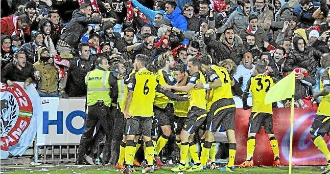 La policía intervino más de 30 armas en el Granada-Sevilla