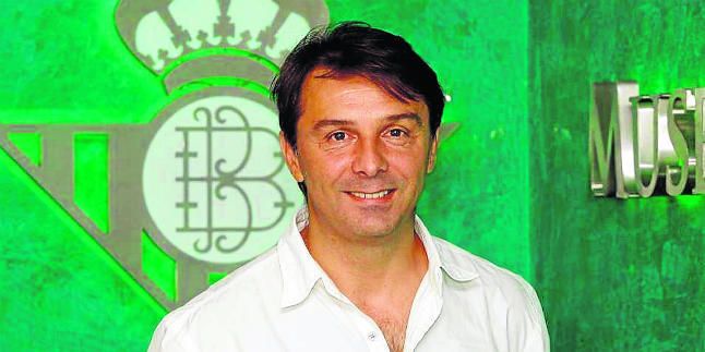 El Betis despide a Vlada Stosic