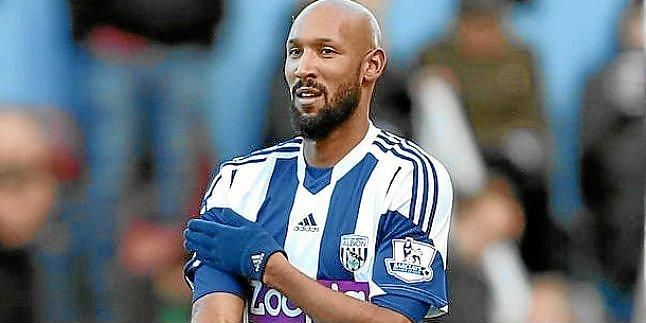 Anelka, suspendido con cinco partidos