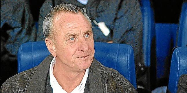 Cruyff: "El problema del Barça es que tiene un jugador de 21 años que gana más que el resto, que lo han ganado todo"