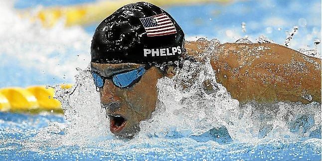 Phelps vuelve a la piscina