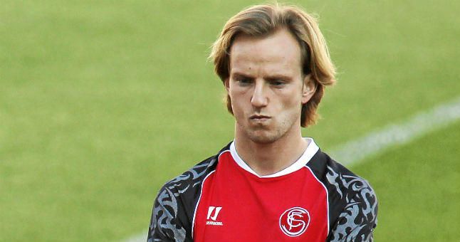 Sigue el tira y afloja para renovar a Rakitic