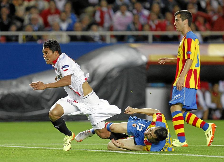 Sevilla F.C. 2-0 Valencia C.F.: Pone un pie en Turín