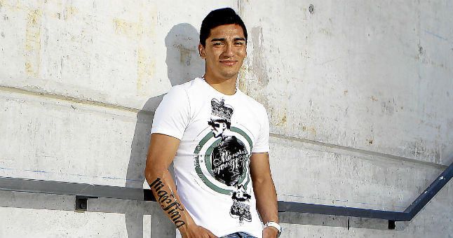Lolo Reyes: "Vendría una y mil veces al Betis"