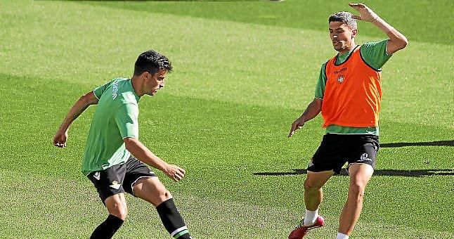 Paulao y Salva Sevilla vuelven a la lista para Almería