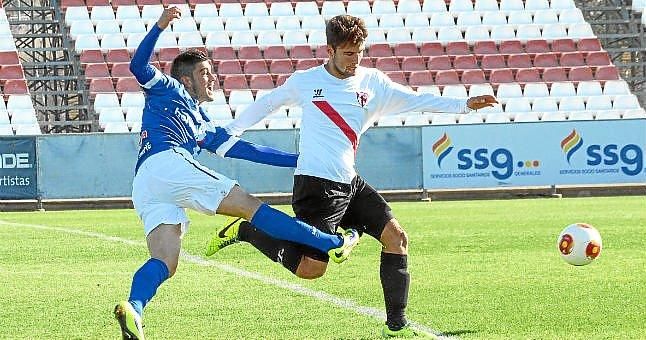 Écija 1-3 Sevilla Atlético: El filial gana y se jugará la permanencia en la última jornada
