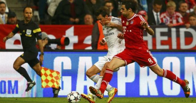 Guardiola: "Javi Martínez se queda en el Bayern"