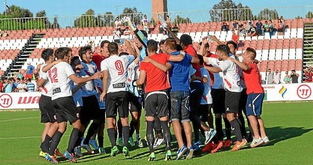 Sevilla Atlético 2-0 El Palo: Juan Muñoz y Jony dan la permanencia