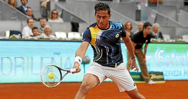 Almagro se retira en la primera ronda de Roland Garros