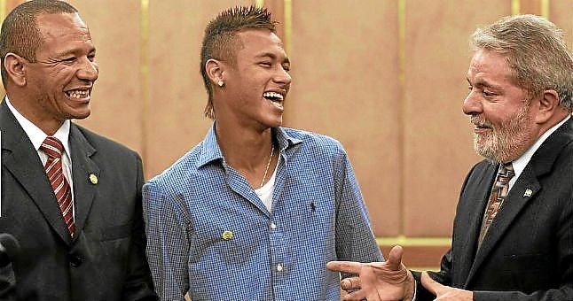 Expresidente del Santos dice que el fichaje de Neymar incluía una orgía para su padre
