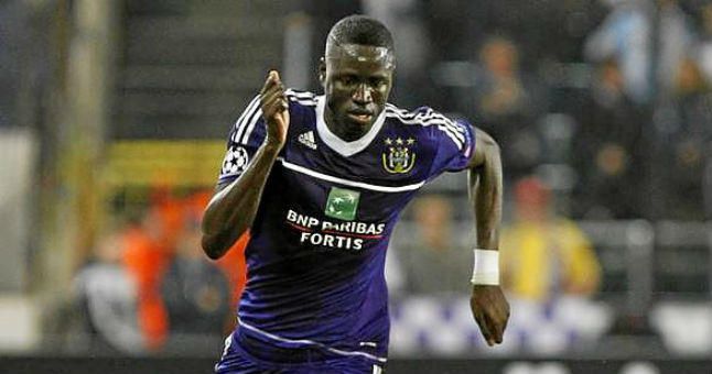 Kouyaté, alternativa cotizada para M'Bia