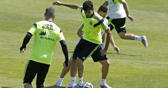España completa una doble sesión con Diego Costa goleando