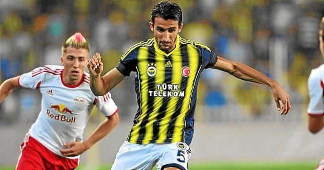 En Turquía hablan de oferta del Sevilla por Mehmet Topal
