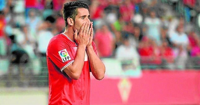 El Murcia espera ofertas del Betis, pero no por Kike