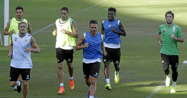 La apatía le abre las puertas del Betis a Nosa Igiebor