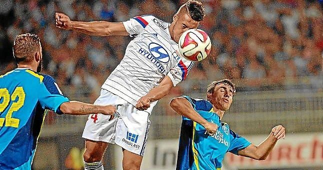 Juan Muñoz: "Llevar el 9 del Sevilla es una cosa muy grande"