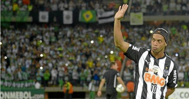 Ronaldinho Gaúcho acuerda su salida del Atlético Mineiro