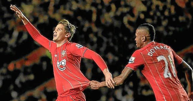 El Sevilla no seguirá negociando por Gastón Ramírez