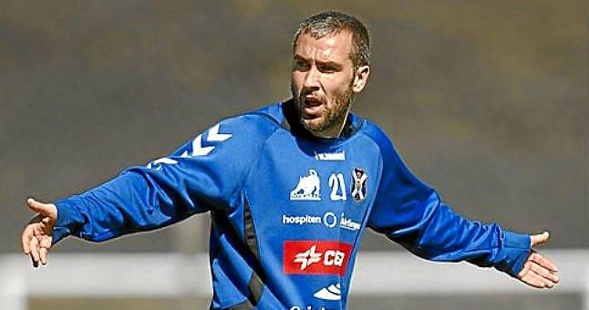 El Tenerife despide a Ayoze Díaz