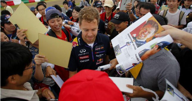 Vettel, sobre su futuro: "Button ya ha tenido 17 compañeros para 2015"