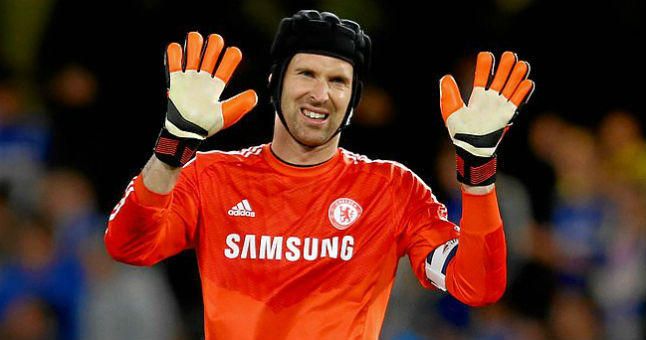 Cech reconoce que planea su marcha del Chelsea