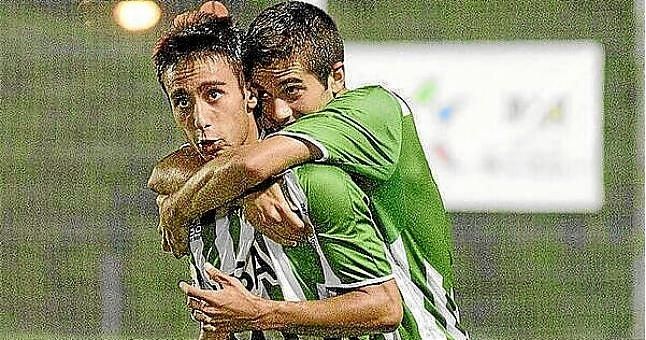 Rafa Navarro, la pieza intocable del Betis B de Juan Merino