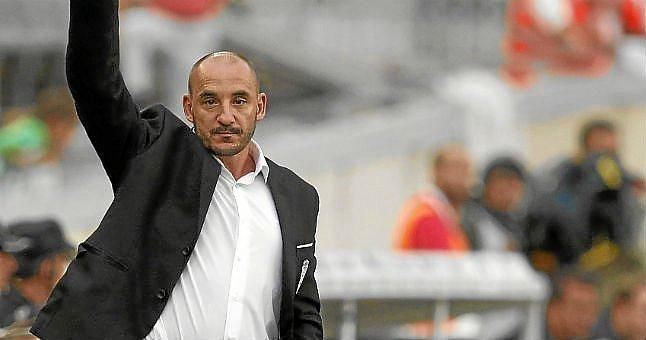 El Córdoba destituye como entrenador a Albert Ferrer