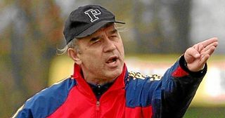 Iordanescu retoma el cargo de seleccionador de Rumanía