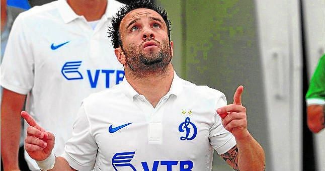 Valbuena admite que el petrodólar pudo con el euro sevillista