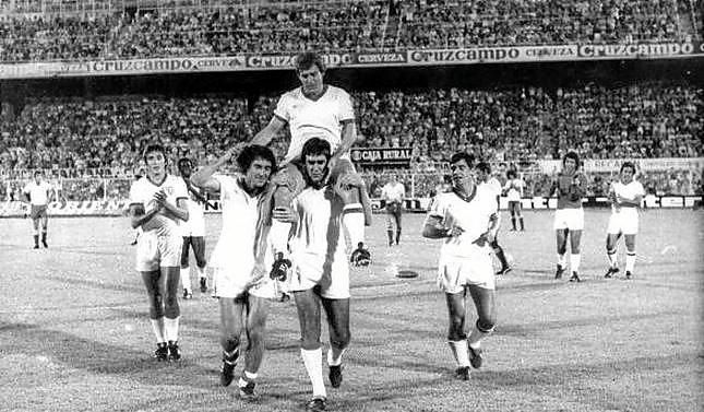 Enrique Lora, VII Dorsal de Leyenda, reflejo de "la casta y el coraje"