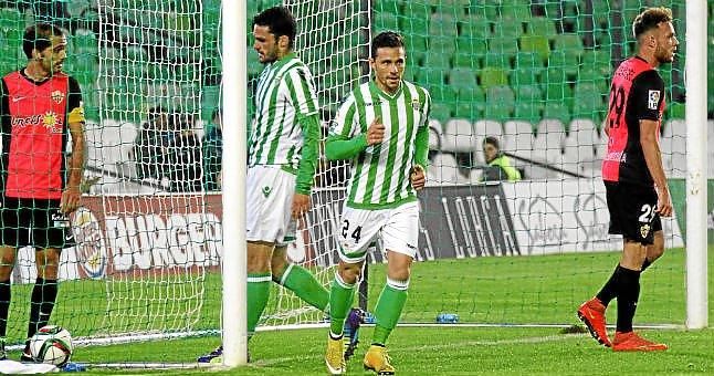 Rubén Castro: "Estoy contento por esa marca en un club tan grande como el Betis"