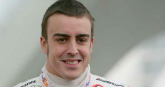 Fernando Alonso reanuda en McLaren la búsqueda de su tercer título