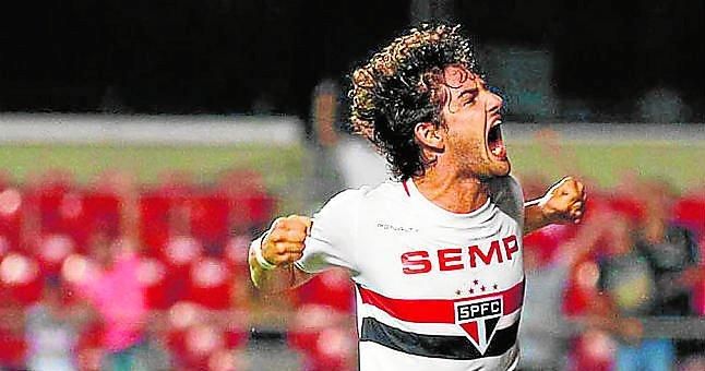 En Brasil vinculan con el Sevilla a Alexandre Pato
